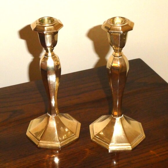 VINTAGE HEAVY BRASS CANDLESTICKS-PAIR - Picture 4 of 4